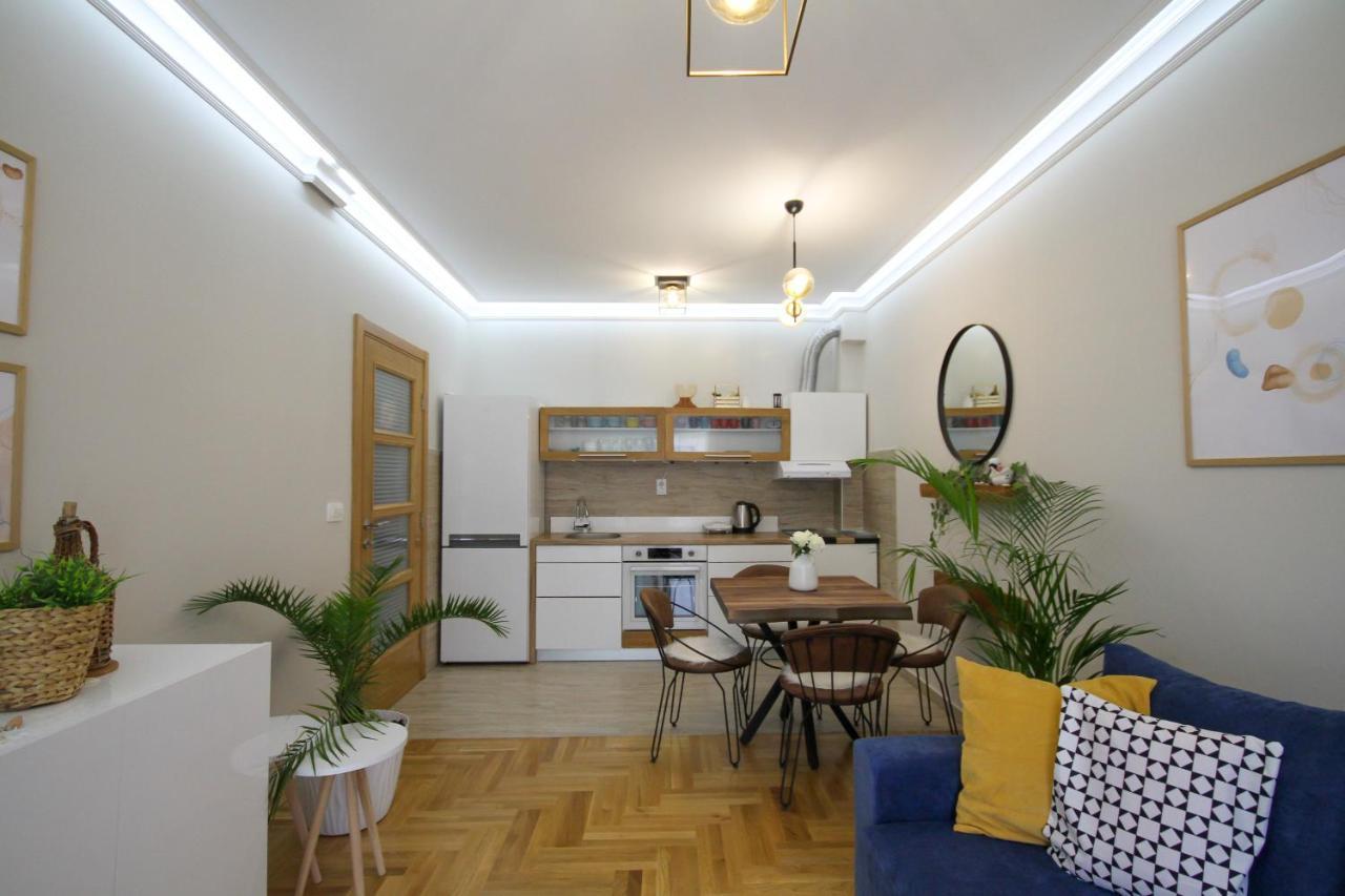 Laki Apartment Tivat Exterior foto