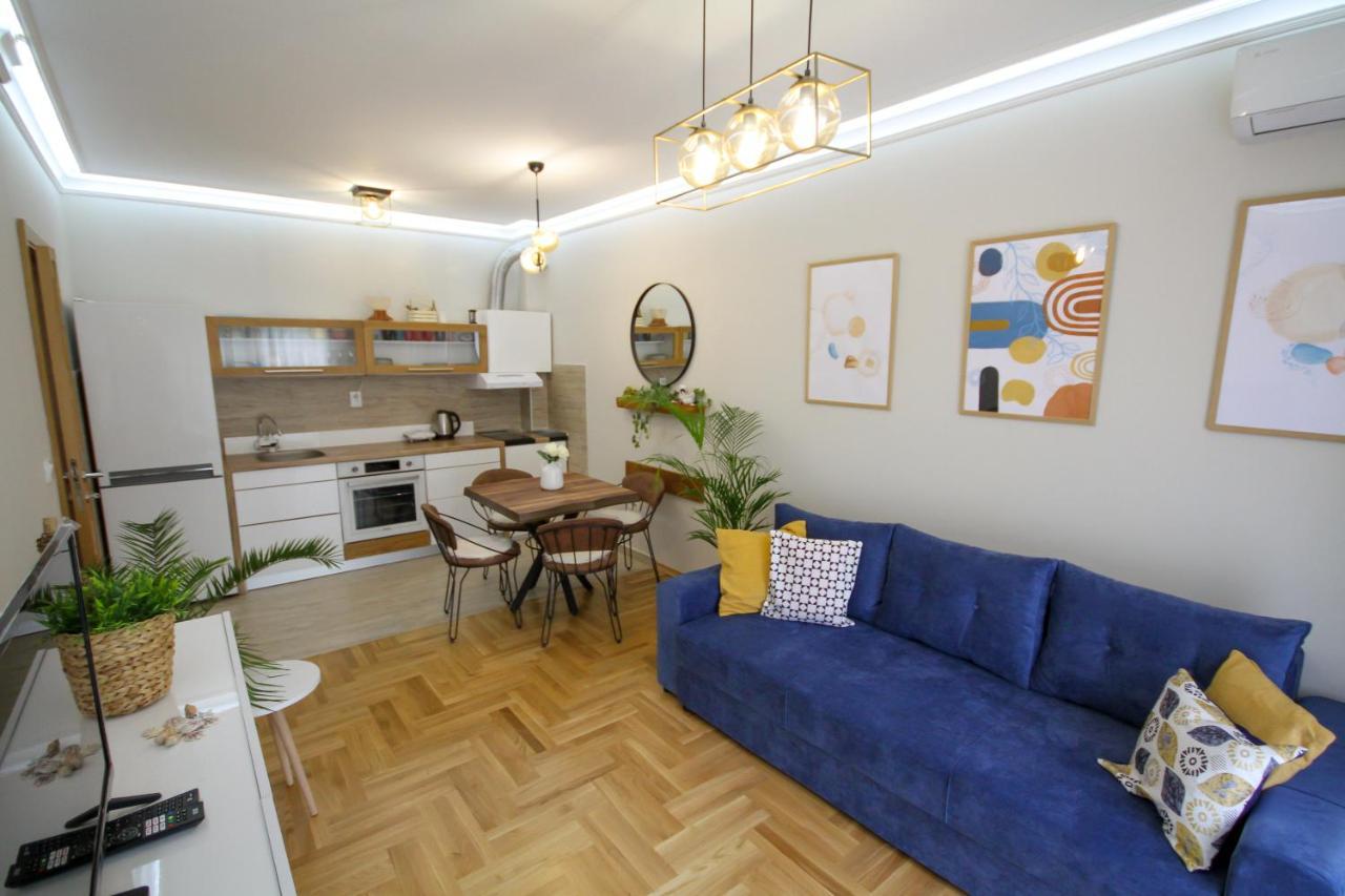 Laki Apartment Tivat Exterior foto