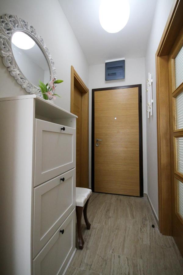Laki Apartment Tivat Exterior foto