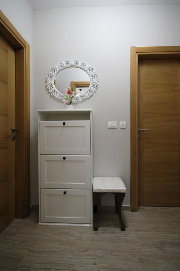 Laki Apartment Tivat Exterior foto