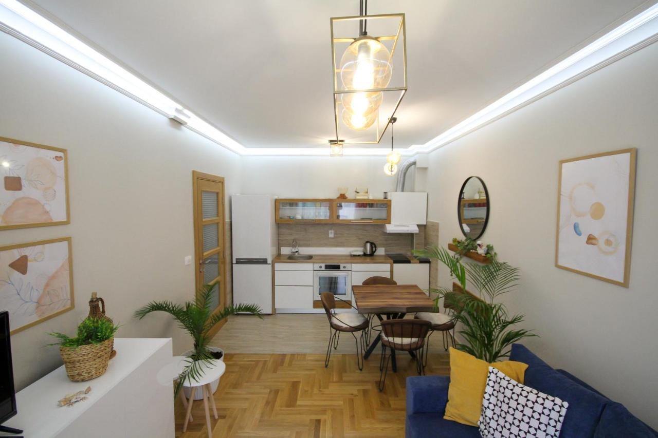 Laki Apartment Tivat Exterior foto