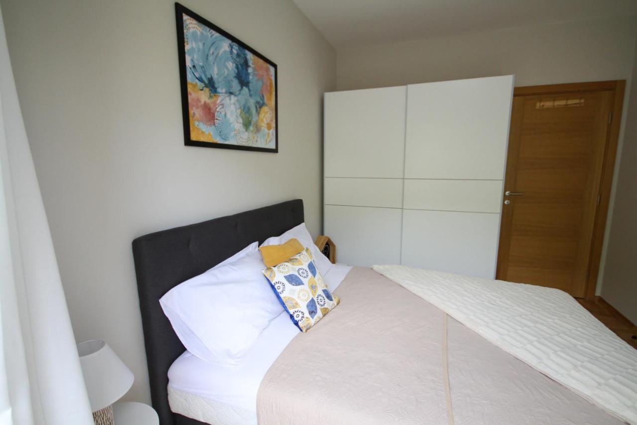 Laki Apartment Tivat Exterior foto