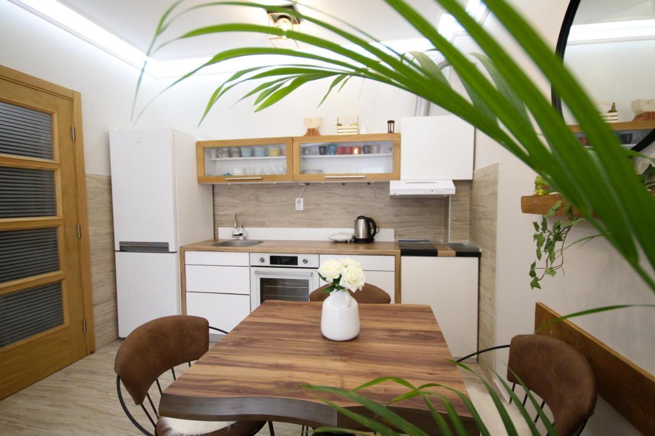 Laki Apartment Tivat Exterior foto