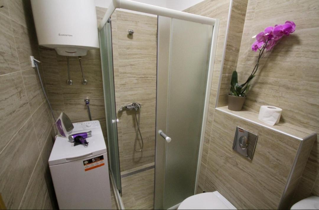 Laki Apartment Tivat Exterior foto